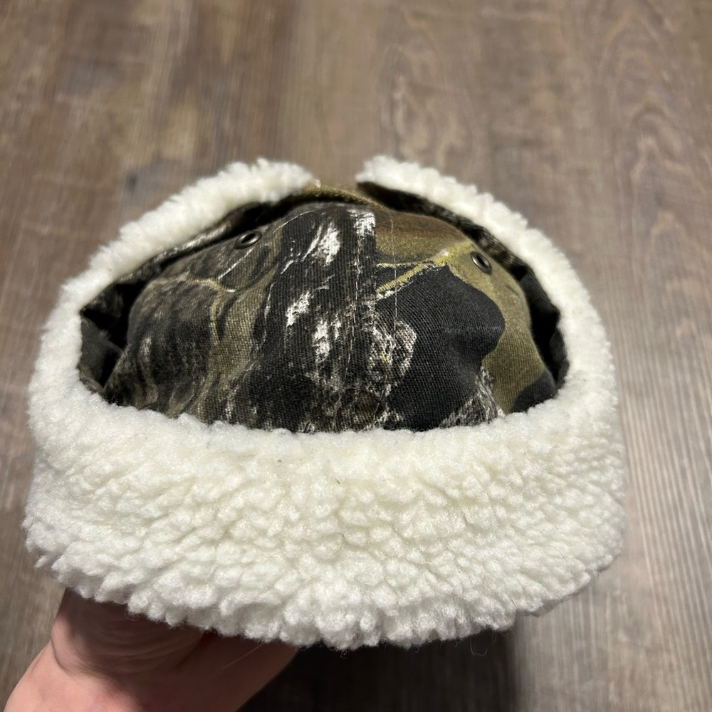 Carhartt Camo Sherpa Earflap Cap with Leather Logo - Picture 3 of 7